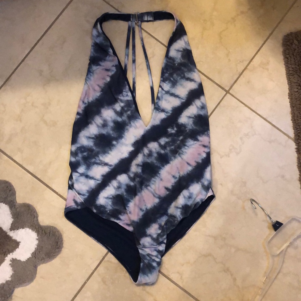Billabong swimsuit.